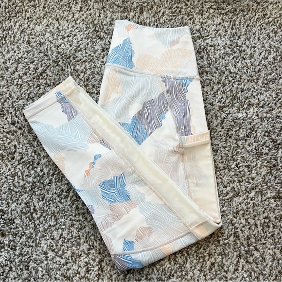 Fabletics On-The-Go PowerHold® High-Waisted Capri Sz S - Picture 2 of 7